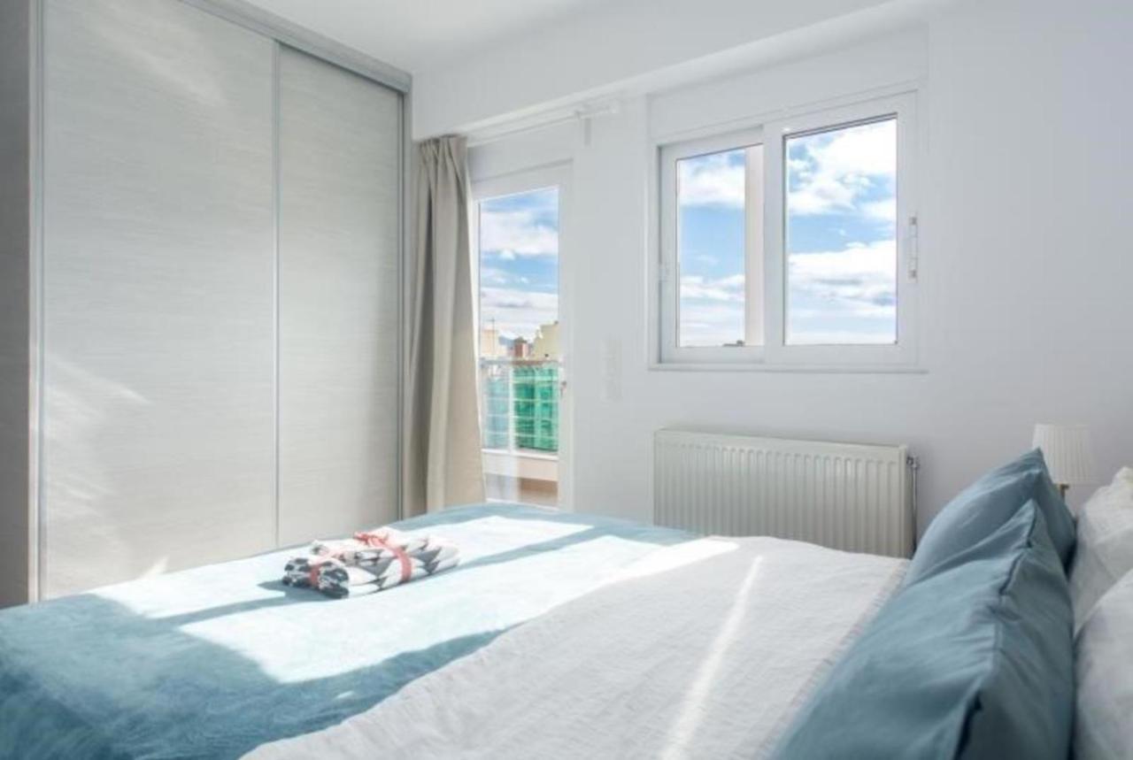 New Spacious Apartment Located In Пірей Екстер'єр фото